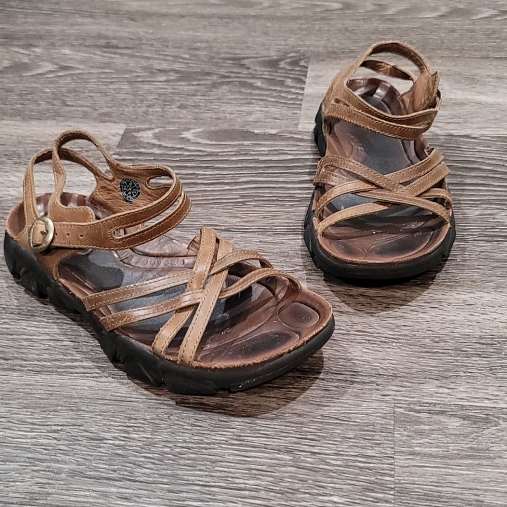 Keen Brown Strappy Sandals - Picture 2 of 13
